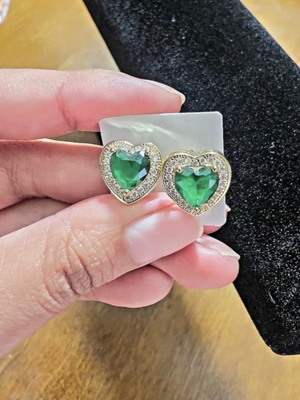 Aretes De Corazón Verde Oro Laminado 14k